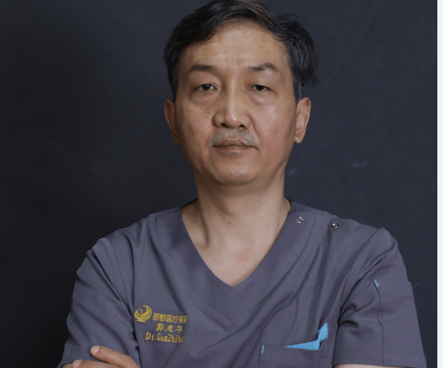 华为什么手机尺寸小
:拯救小耳畸形患者 感受社会每一份温度
