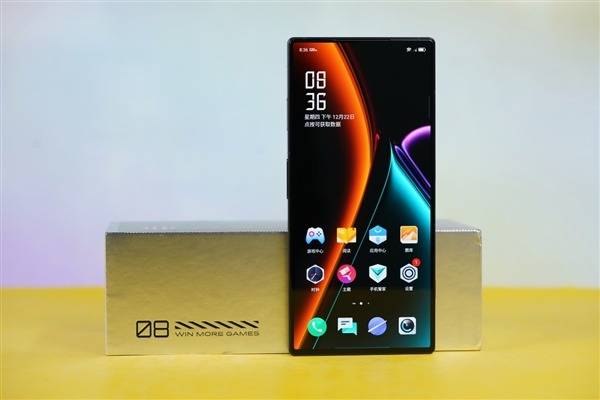 华为什么没有全屏手机
:3999起！最令人眼前一亮的骁龙8 Gen2游戏旗舰发布：外观大突破！
