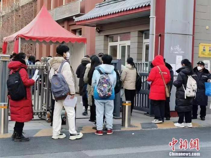 华为手机哪款用麒麟芯片:公务员招考热度不减，年轻人“考公”更看重什么？
