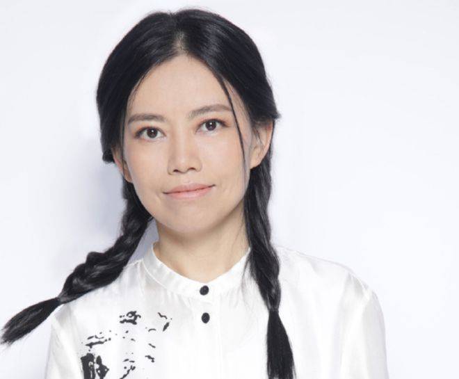 华为手机推索尼1a:与非门乐队主唱蒋凡去世 丁薇等音乐人发文悼念