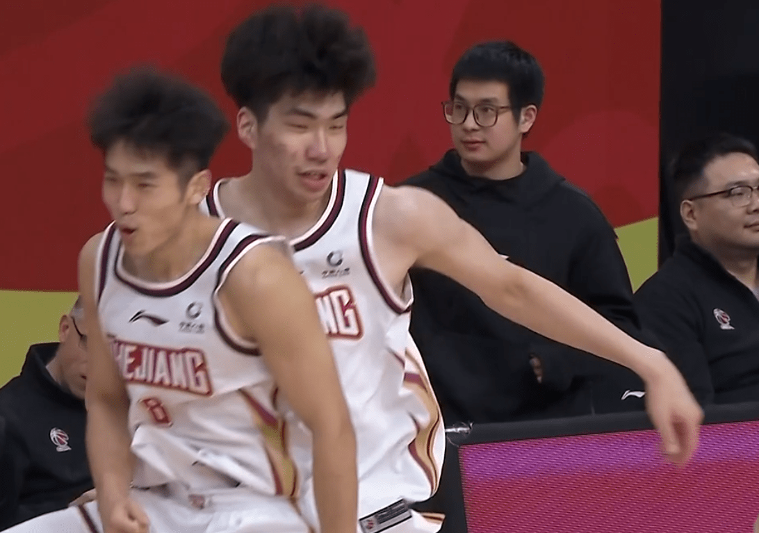 苹果13怎么分港版和澳版:浙江队大胜同曦队13分！且看西热力江和王世龙赛后是怎么说的？