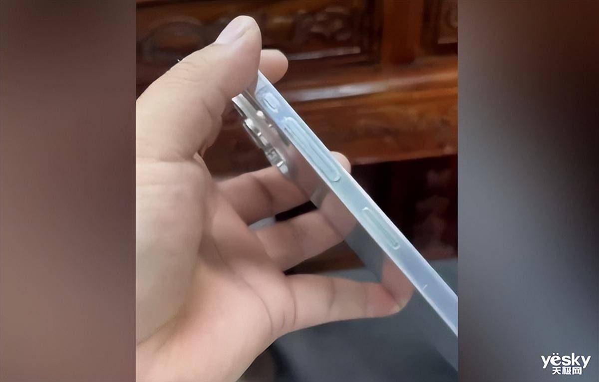苹果官网认证版
:惊艳iPhone 15曝光，iPhone 14让路新机低至百元创历史