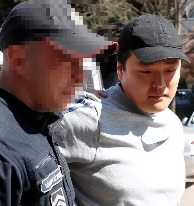 苹果版虚拟货币交易
:血洗投资者2600亿，币圈大佬或被判100年监禁