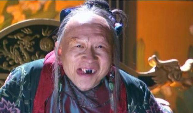爱捞金苹果版:他是“荧屏第一丑”，曾与陈坤黄晓明是同学，如今53活成这样