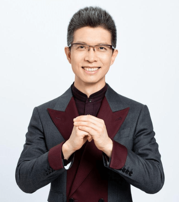 贪玩天王传奇苹果版:曝央视新闻现播出事故！导播画面切错，主持人朱广权未准备就入镜