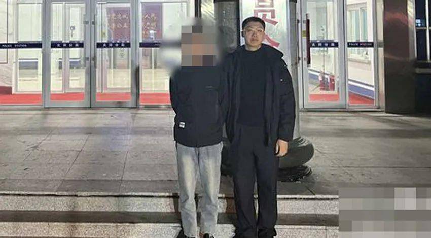 怎样开通手机银行:两男子拉帮结伙，帮境外骗子洗钱1000余万元！