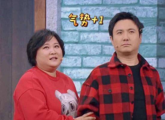 手机玲声:沈腾衣服被贾玲绞进轮椅，谁注意到沈腾说的话了？原谅我笑出了声
