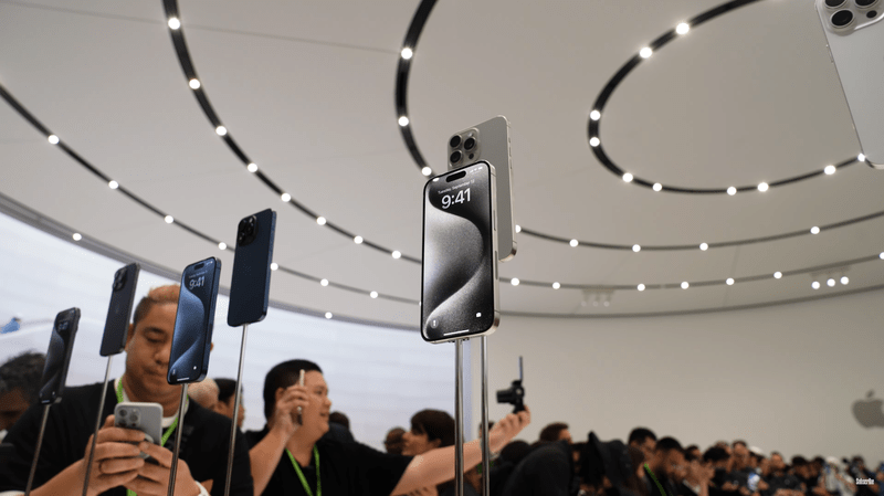 手机怎么截屏oppo:苹果iPhone 15系列抢先上手：这次亮点“钛库啦”！