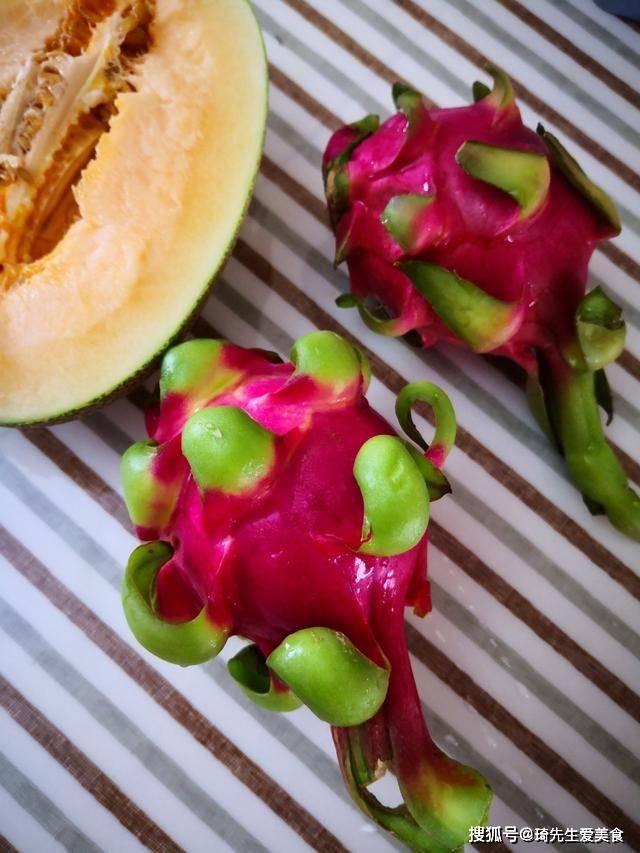 苹果版菠萝美女直播(菠萝直播 rmvb 下载)-第4张图片-有道翻译官网